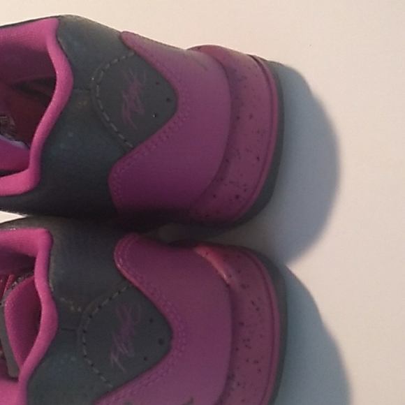 Jordan Sneakers - Picture 5 of 8